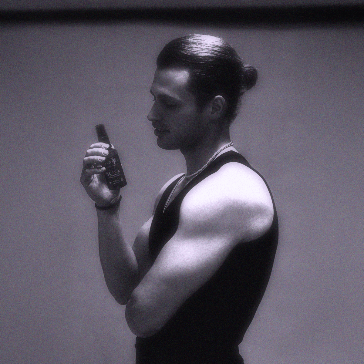 Sex Scent You – Pheromones and Perfume